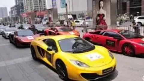 鄒雨宸中鋒地位顯著提升，攻防能力卓越，獲媒體廣泛讚譽